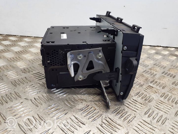 Toyota Prius (XW30) Radio/CD/DVD/GPS-pääyksikkö 8612047300