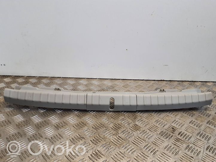 Toyota Prius (XW30) Osłona pasa bagażnika 6471647030