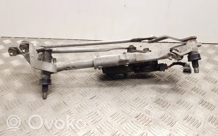 Honda CR-V Front wiper linkage and motor 