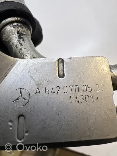 Mercedes-Benz ML W164 Tuyau depression pompe à vide A6420700532
