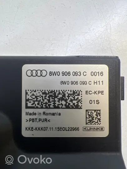 Audi A4 S4 B9 Polttoainepumpun rele 8W0906093C