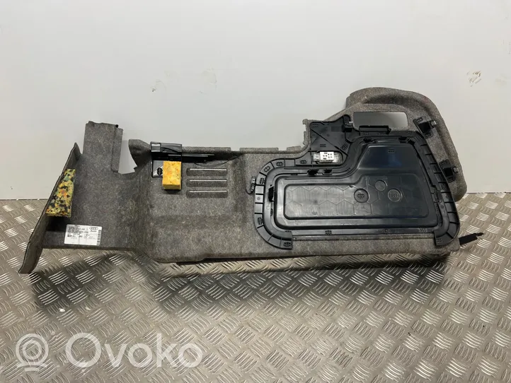 Audi A5 8T 8F Dolny panel schowka koła zapasowego 8F0863879B