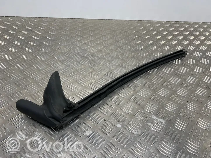 Audi A5 8T 8F Joint en caoutchouc de porte avant 8F0839480E