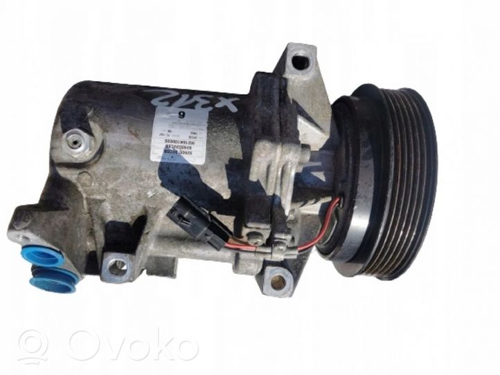 Nissan Note (E11) Ilmastointilaitteen kompressorin pumppu (A/C) 926003VC6B