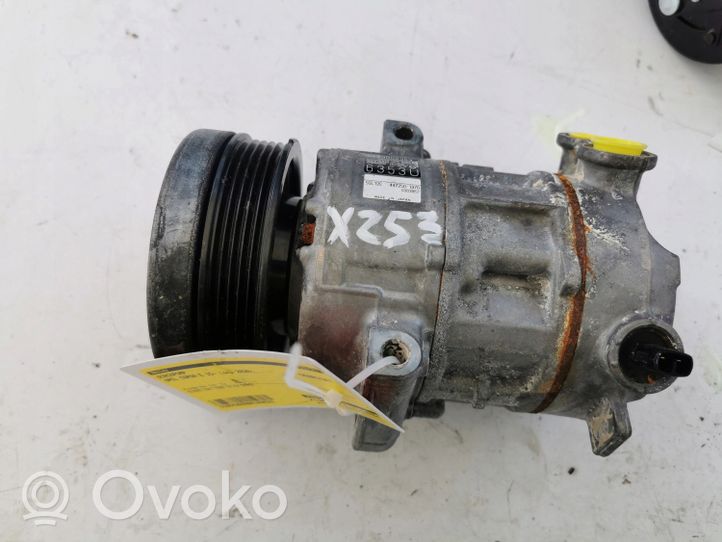 Opel Corsa A Air conditioning (A/C) compressor (pump) 39006353--