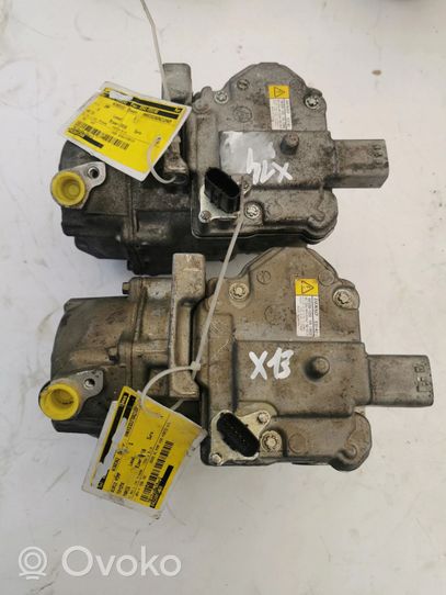 Toyota Yaris XP210 Compressore aria condizionata (A/C) (pompa) 042200-1350