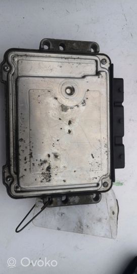 Nissan Primera Kit centralina motore ECU e serratura 0281011646