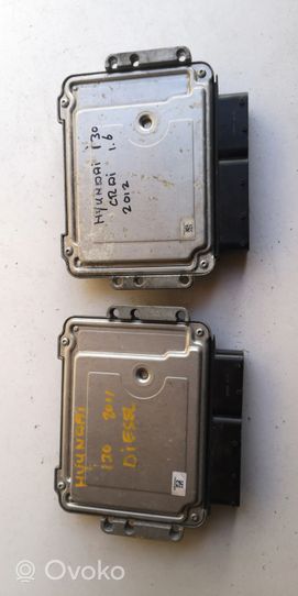 Hyundai i30 Aizdedzes ECU komplekts 39113-2A412