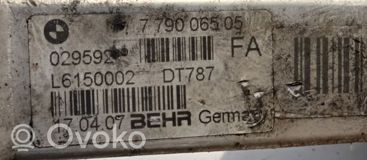 BMW 3 E21 EGR-venttiilin/lauhduttimen kiinnike 7790065