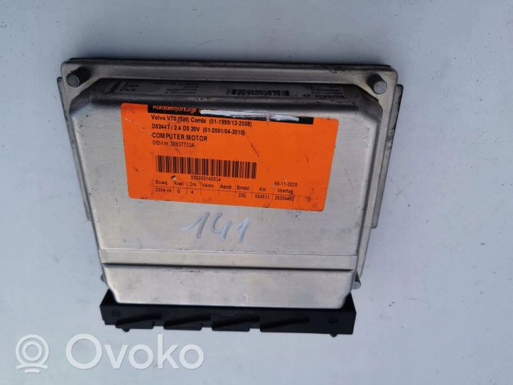 Volvo V70 Engine ECU kit and lock set 30637733A