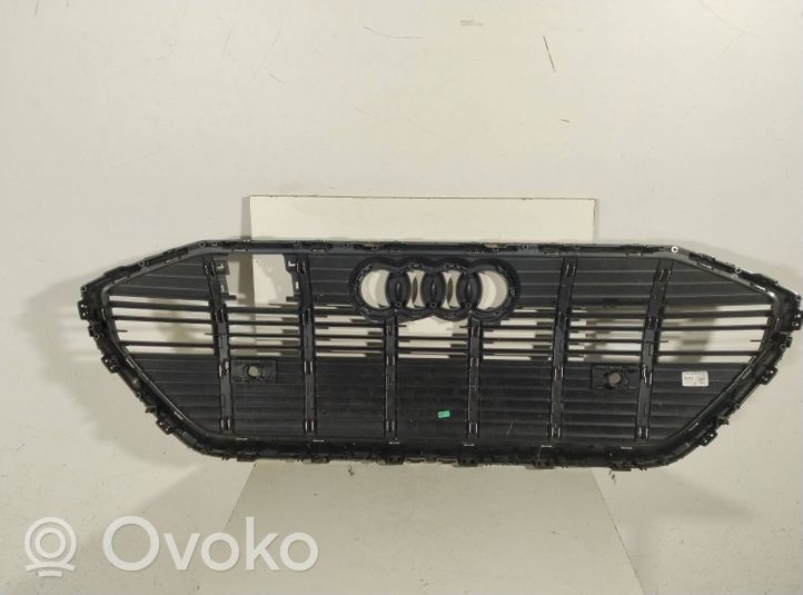 Audi e-tron Maskownica / Grill / Atrapa górna chłodnicy 4KE853651