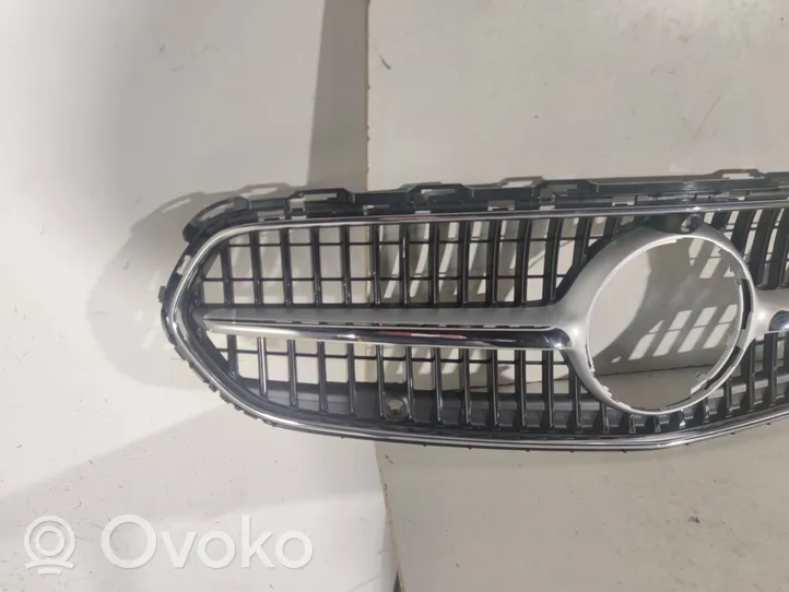 Mercedes-Benz C W206 Grille calandre supérieure de pare-chocs avant A2068883900