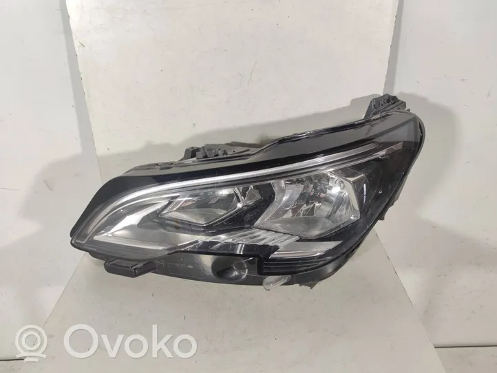 Peugeot 3008 II Phare frontale 9810478180