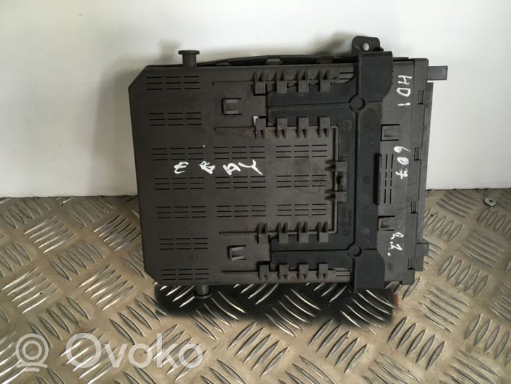 Peugeot 607 Module de fusibles 9641958680