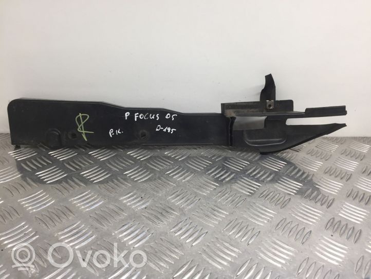 Ford Focus Kita variklio skyriaus detalė 4M51A02477A