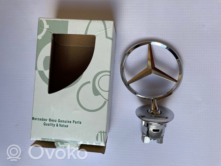 Mercedes-Benz E W210 Emblemat / Znaczek 