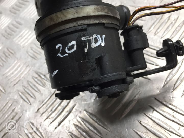 Audi A6 S6 C7 4G Pompe à eau de liquide de refroidissement 03L121093F