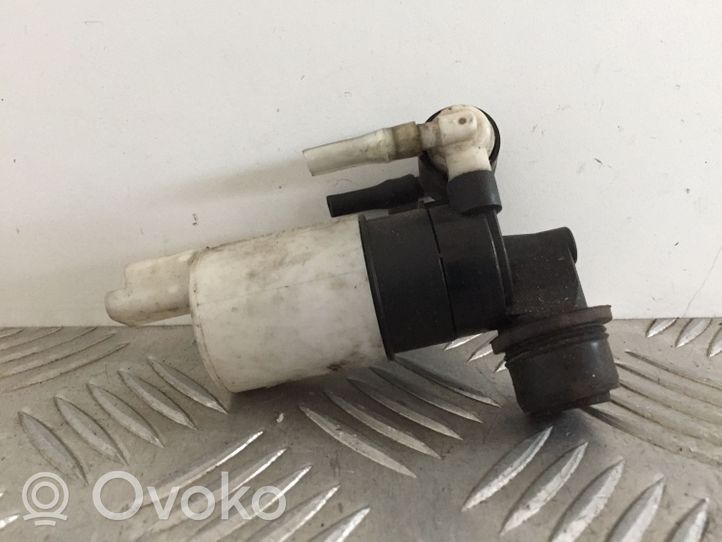 Citroen C5 Tuulilasi tuulilasinpesimen pumppu 8200067015