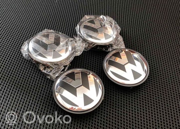 Volkswagen Polo V 6R Dekielki / Kapsle oryginalne 3B7601171