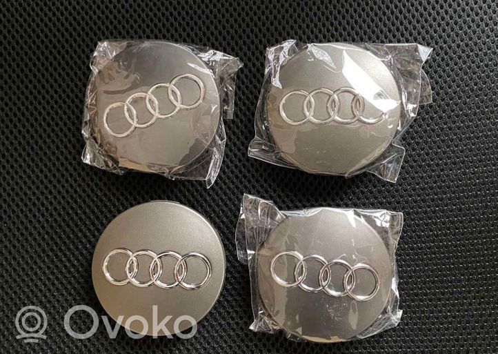 Audi A7 S7 4K8 Borchia ruota originale 8D0601170