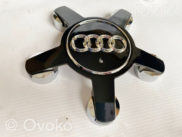 Audi A8 S8 D5 Dekielki / Kapsle oryginalne 4F0601165N