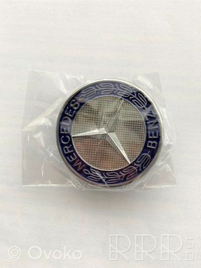 Mercedes-Benz A W176 Logo, emblème, badge A2048170016