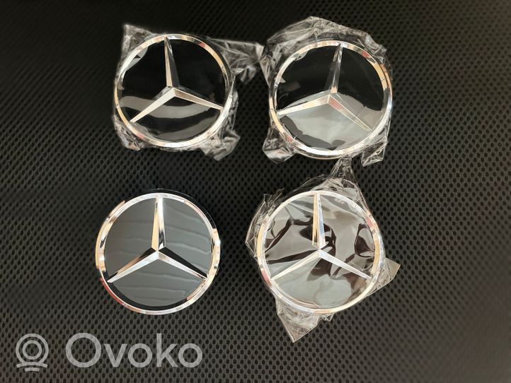 Mercedes-Benz SL R231 Заводская крышка (крышки) от центрального отверстия колеса 2204000125