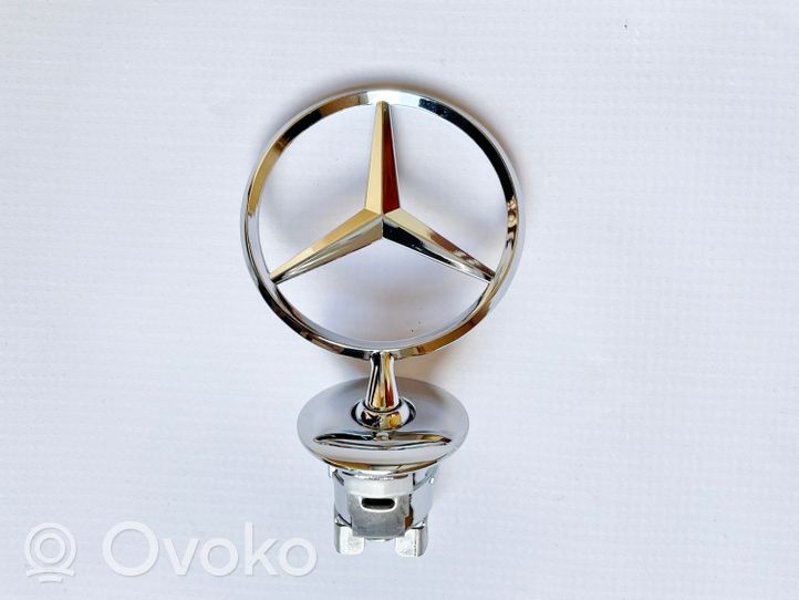 Mercedes-Benz EQC Valmistajan merkki/logo/tunnus 