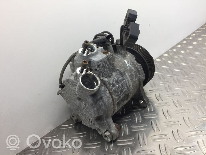 BMW 5 F10 F11 Ilmastointilaitteen kompressorin pumppu (A/C) GE4472603821