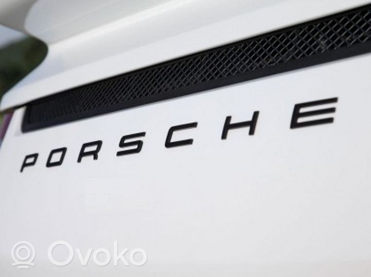 Porsche Cayenne (9Y0 9Y3) Valmistajan merkki/logo/tunnus 