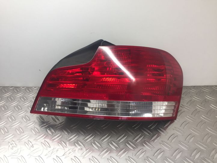 BMW 1 E82 E88 Lampa tylna 4869810