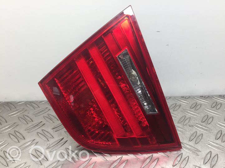 BMW 3 E90 E91 Lampy tylnej klapy bagażnika 4871739