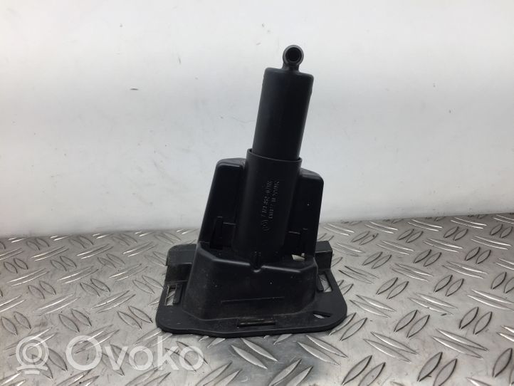 BMW X5 E70 Dysza spryskiwacza lampy przedniej 7173852