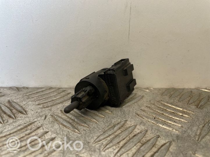 Audi A6 S6 C6 4F Capteur pédale de frein 3B0945511A