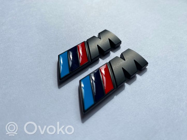 BMW 4 F32 F33 Litery / Emblematy na błotnik przedni 