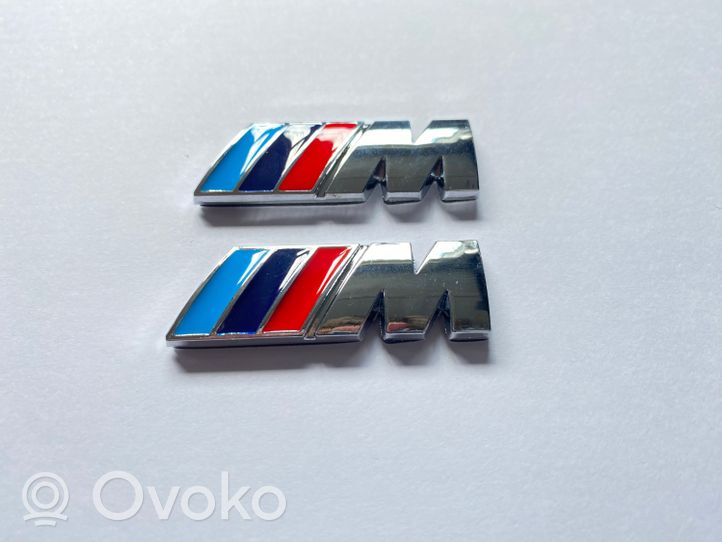 BMW 4 F32 F33 Litery / Emblematy na błotnik przedni 