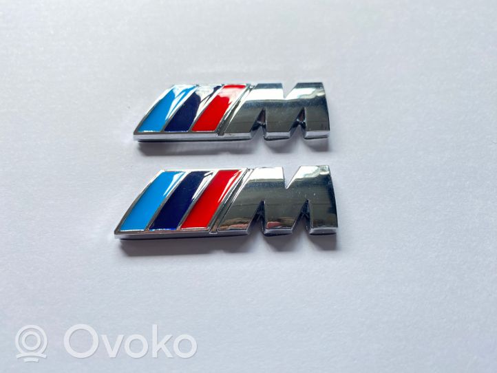 BMW 2 F22 F23 Litery / Emblematy na błotnik przedni 