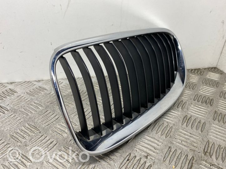 BMW 3 E92 E93 Front bumper upper radiator grill 7254969