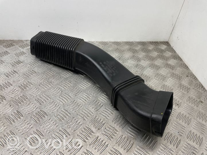 BMW 5 F10 F11 Air intake duct part 7811597