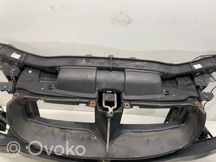 BMW 3 E90 E91 Jäähdyttimen kehyksen suojapaneeli 7146645