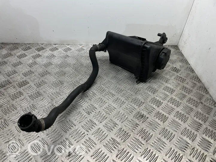 BMW 5 GT F07 Vase d'expansion / réservoir de liquide de refroidissement 7806038