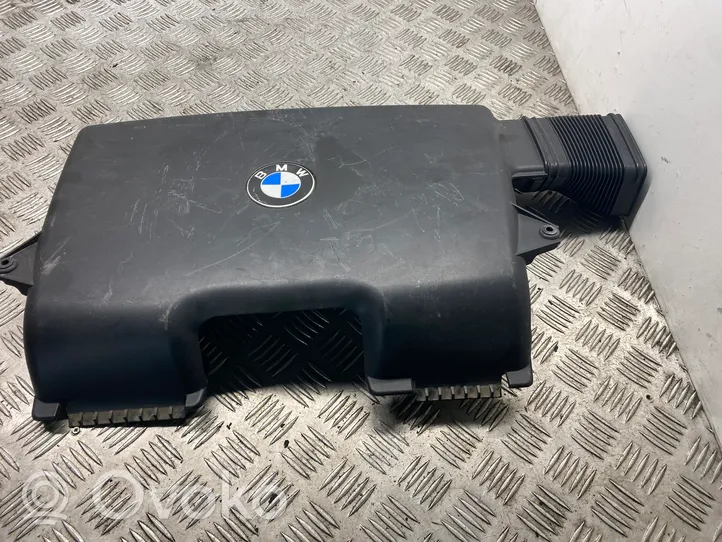 BMW 1 E81 E87 Ilmanoton kanavan osa 7561927