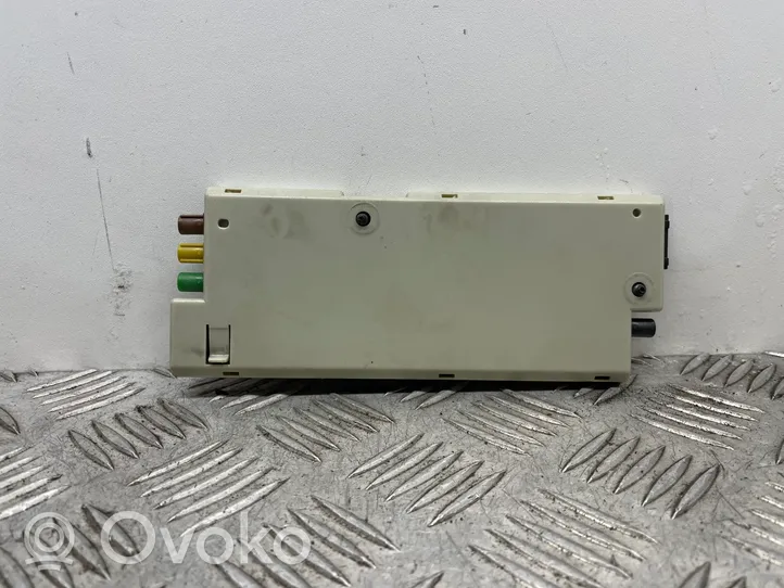 BMW 6 F12 F13 Aerial antenna amplifier 9267094