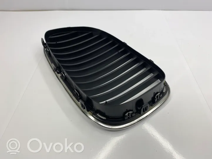 BMW 7 F01 F02 F03 F04 Front grill 7184152