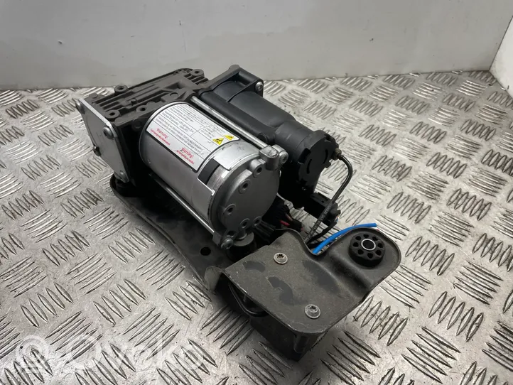 BMW X5 E70 Ilmajousituksen kompressoripumppu 6799419