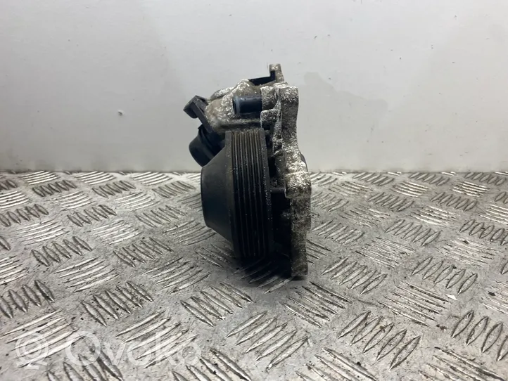 BMW 3 F30 F35 F31 Water pump 7810833