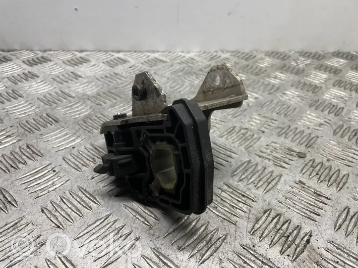 BMW 7 F01 F02 F03 F04 Soporte de montaje del radiador 7186513