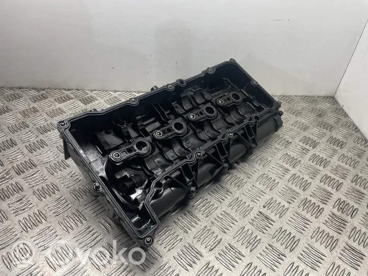 BMW 3 F30 F35 F31 Ventildeckel 8570829