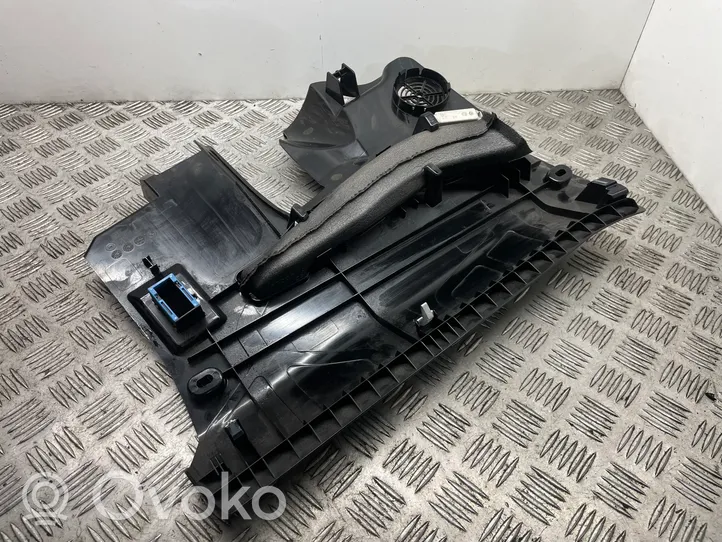 BMW 5 F10 F11 Element deski rozdzielczej / dół 9209481