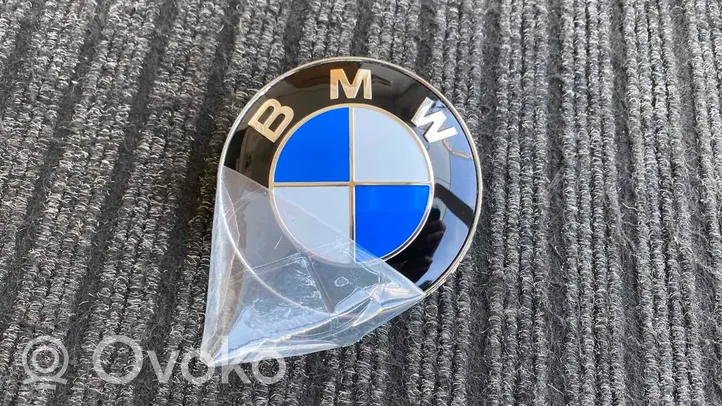 BMW 7 E38 Mostrina con logo/emblema della casa automobilistica 51148132375